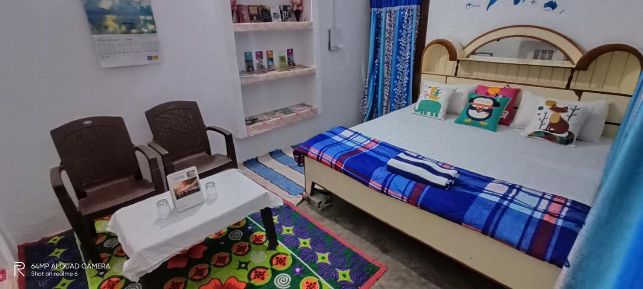 Hostel Buddha Кхаджурахо Экстерьер фото