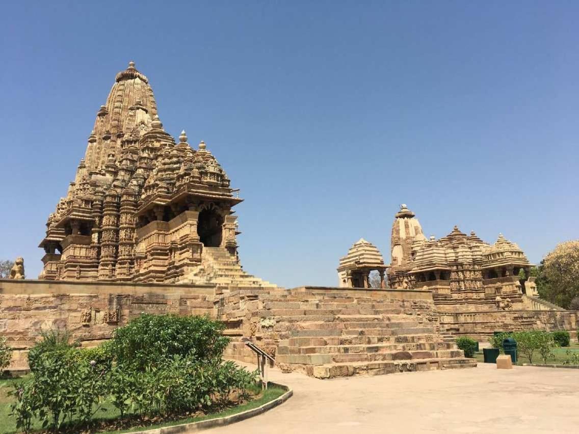 Hostel Buddha Кхаджурахо Экстерьер фото