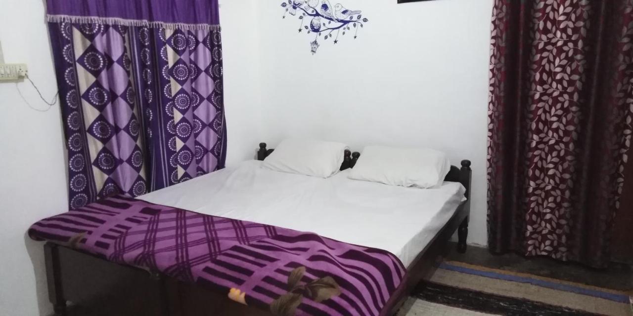 Hostel Buddha Кхаджурахо Экстерьер фото